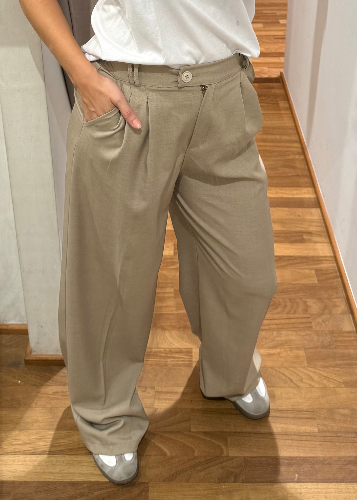 Pantalone Palazzo Con Pinces Beige - MARYGIÒ