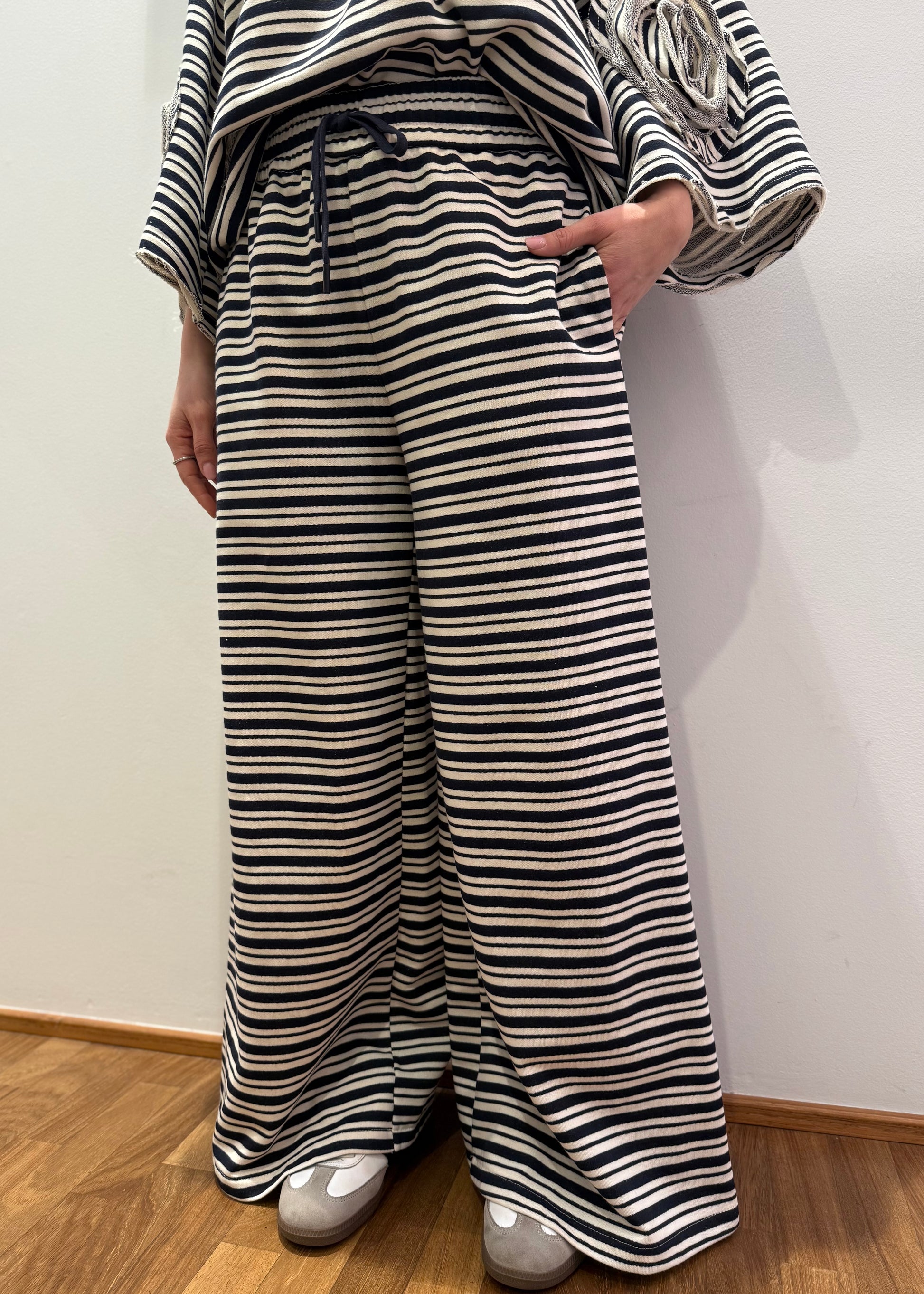 PANTALONE A RIGHE PANNA E BLU - TENSIONE IN - MARYGIÒ