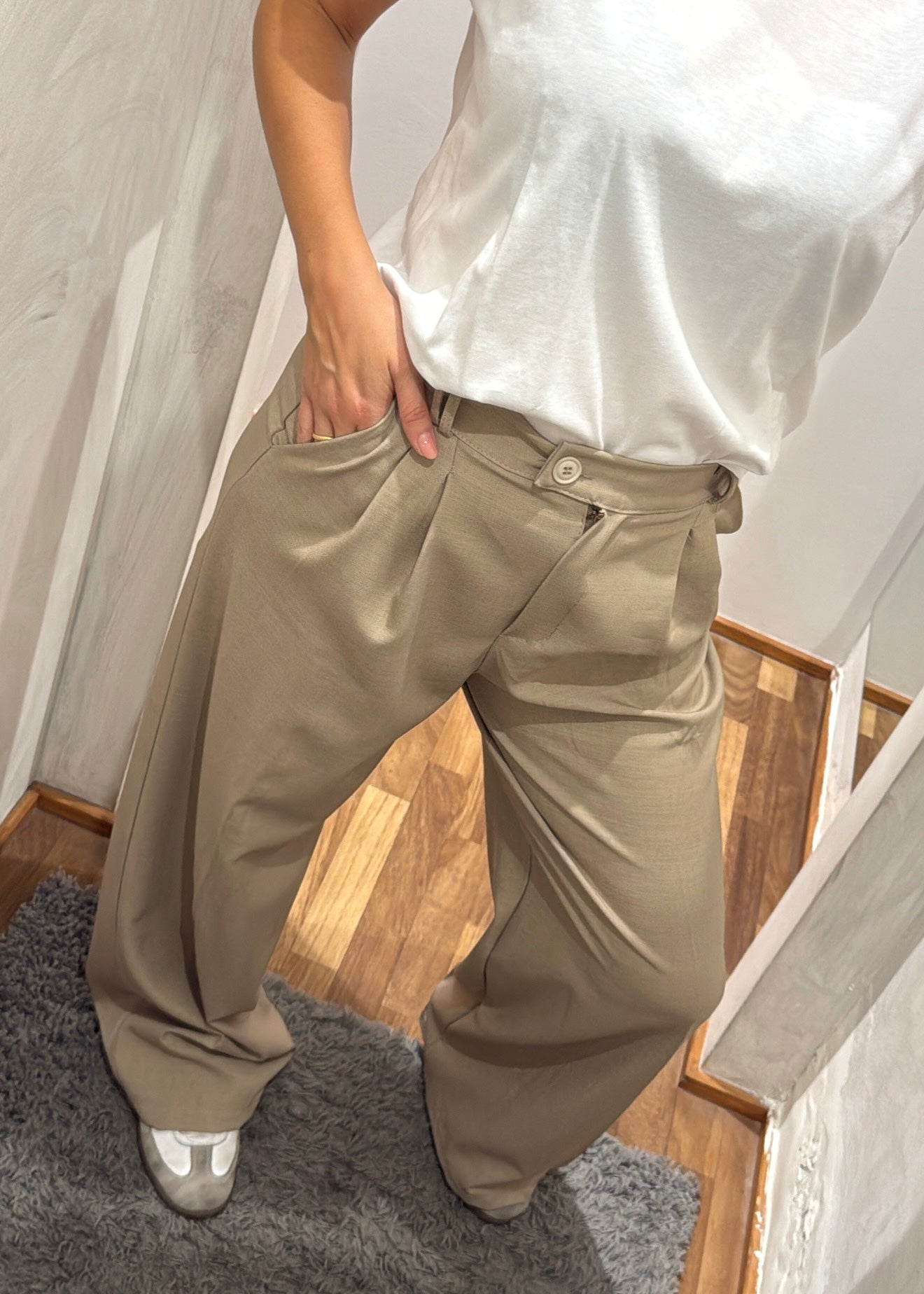 Pantalone Palazzo Con Pinces Beige - MARYGIÒ