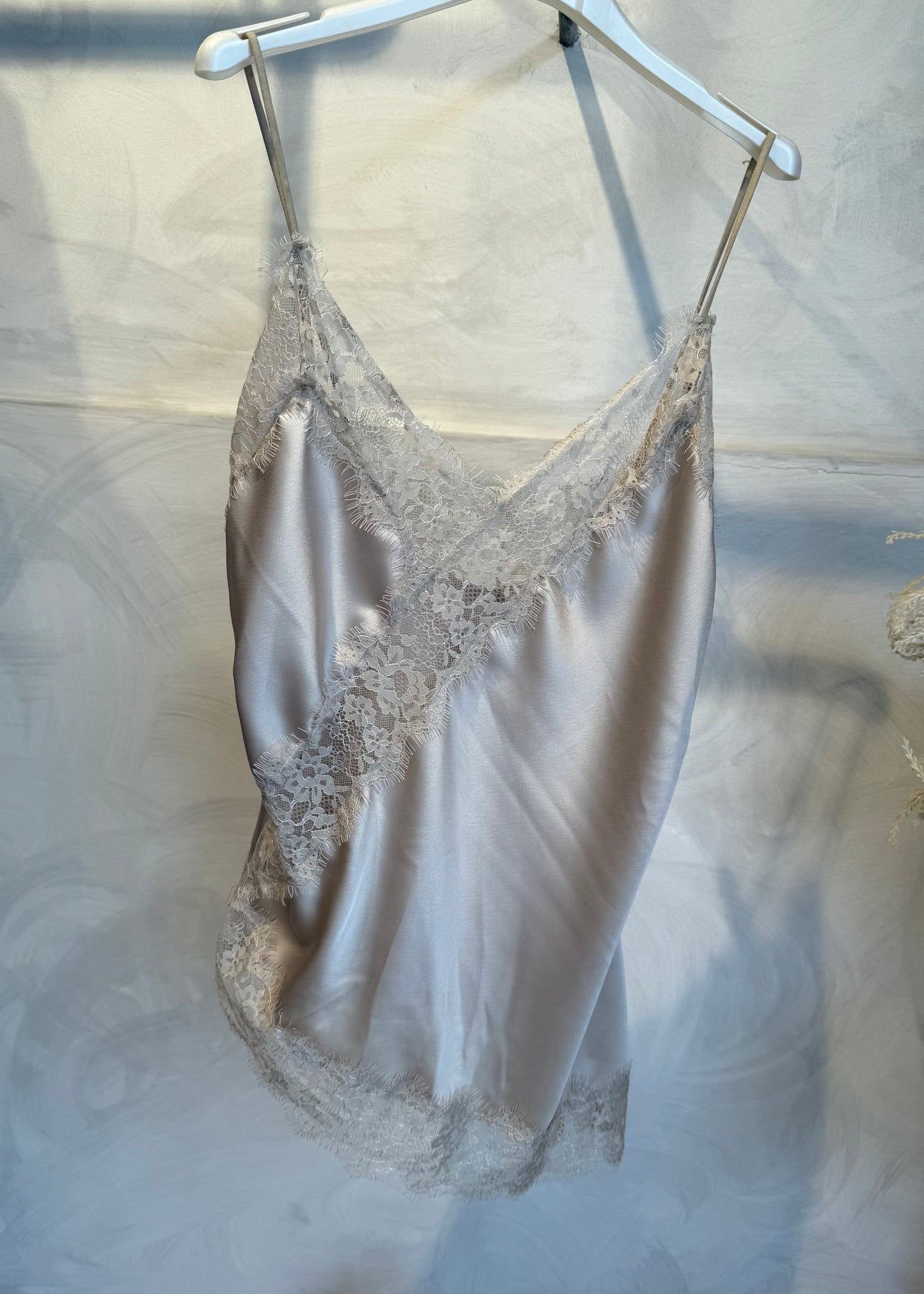 Top Satin Asimmetrico Pizzo | più colori