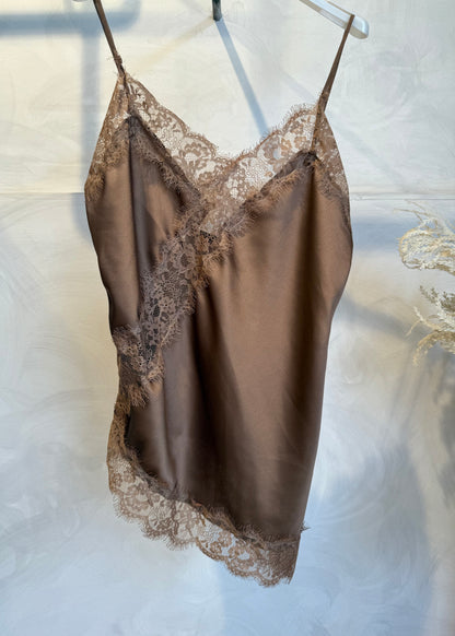 Top Satin Asimmetrico Pizzo | più colori