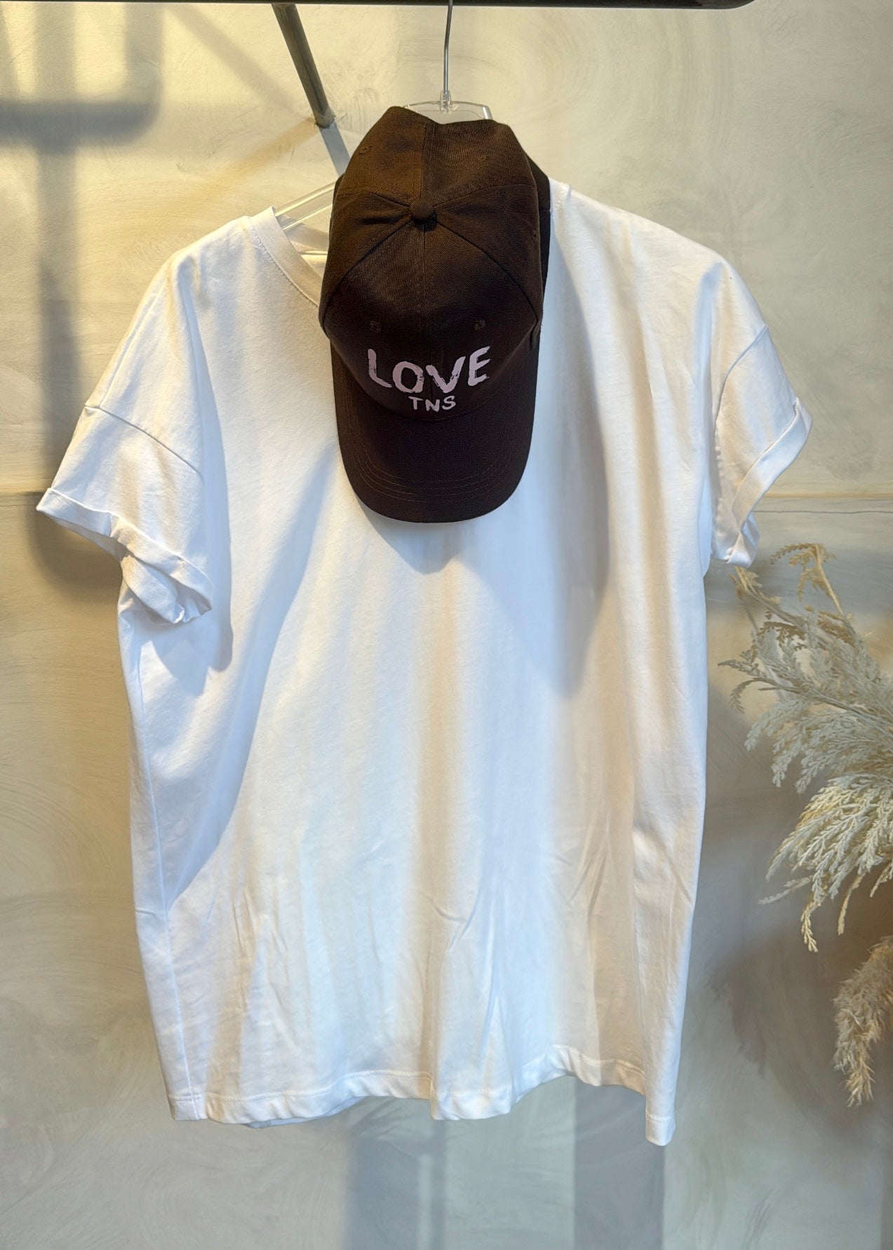 T-SHIRT + CAPPELLO “LOVE” (più  colori) - TENSIONE IN