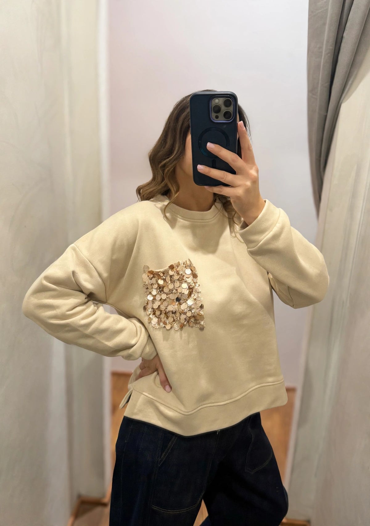 Felpa con tasca paillettes | più colori - Susy Mix