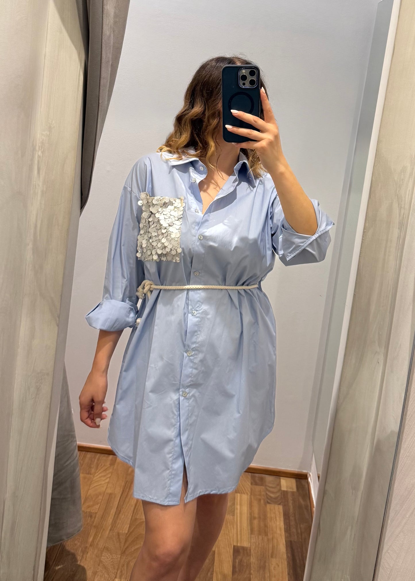 Abito Camicia Celeste con Tasca Paillettes - SUSY MIX