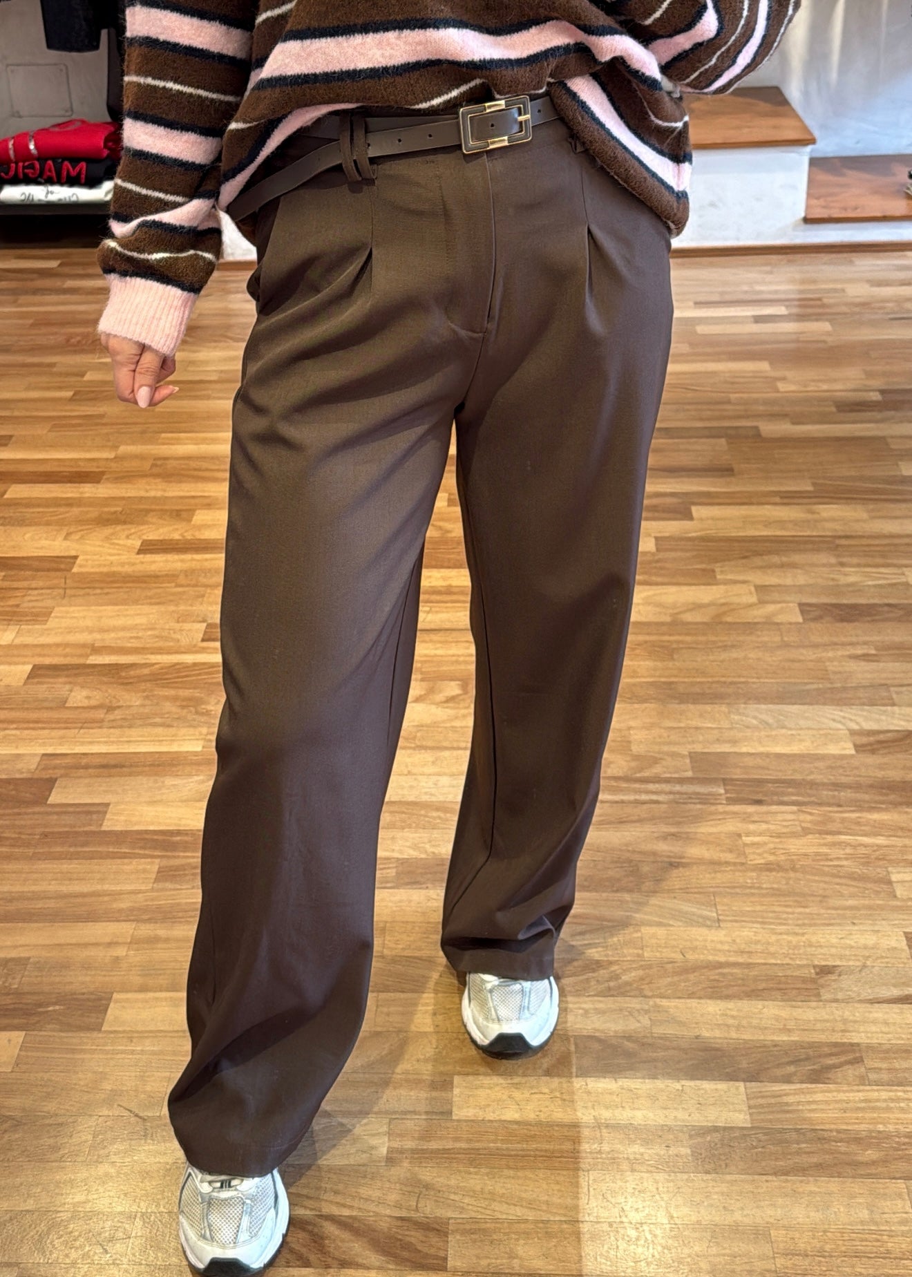 Pantalone Pinces e Cintura Marrone